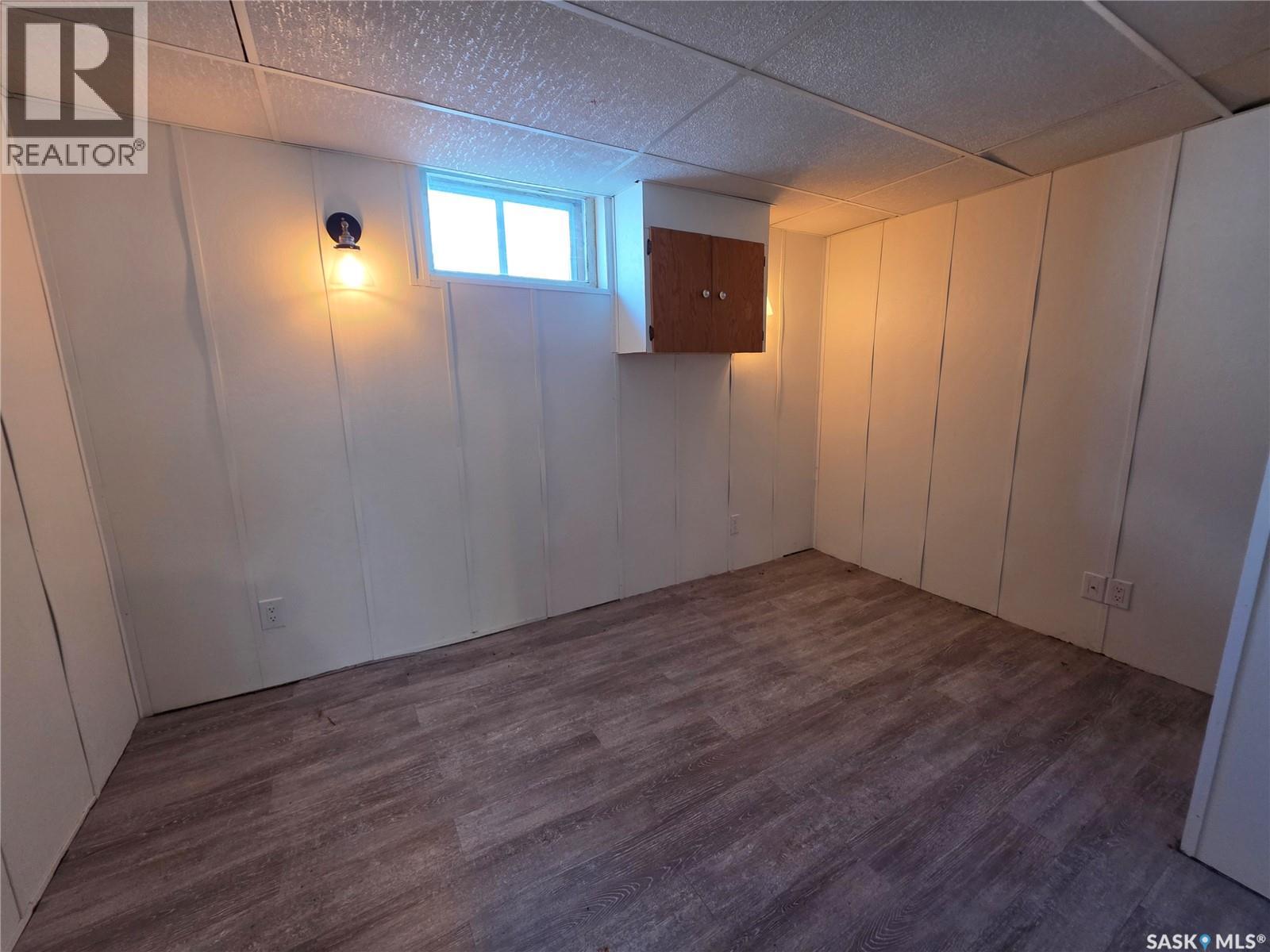 Single Family House Bungalow for Sale in  Winnie STREET Swift Current 