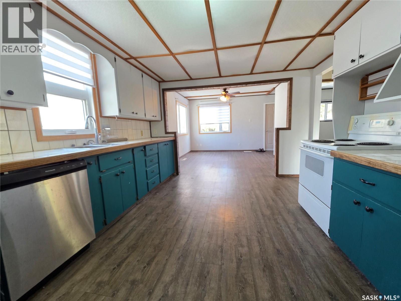 Single Family House Bungalow for Sale in  Winnie STREET Swift Current 