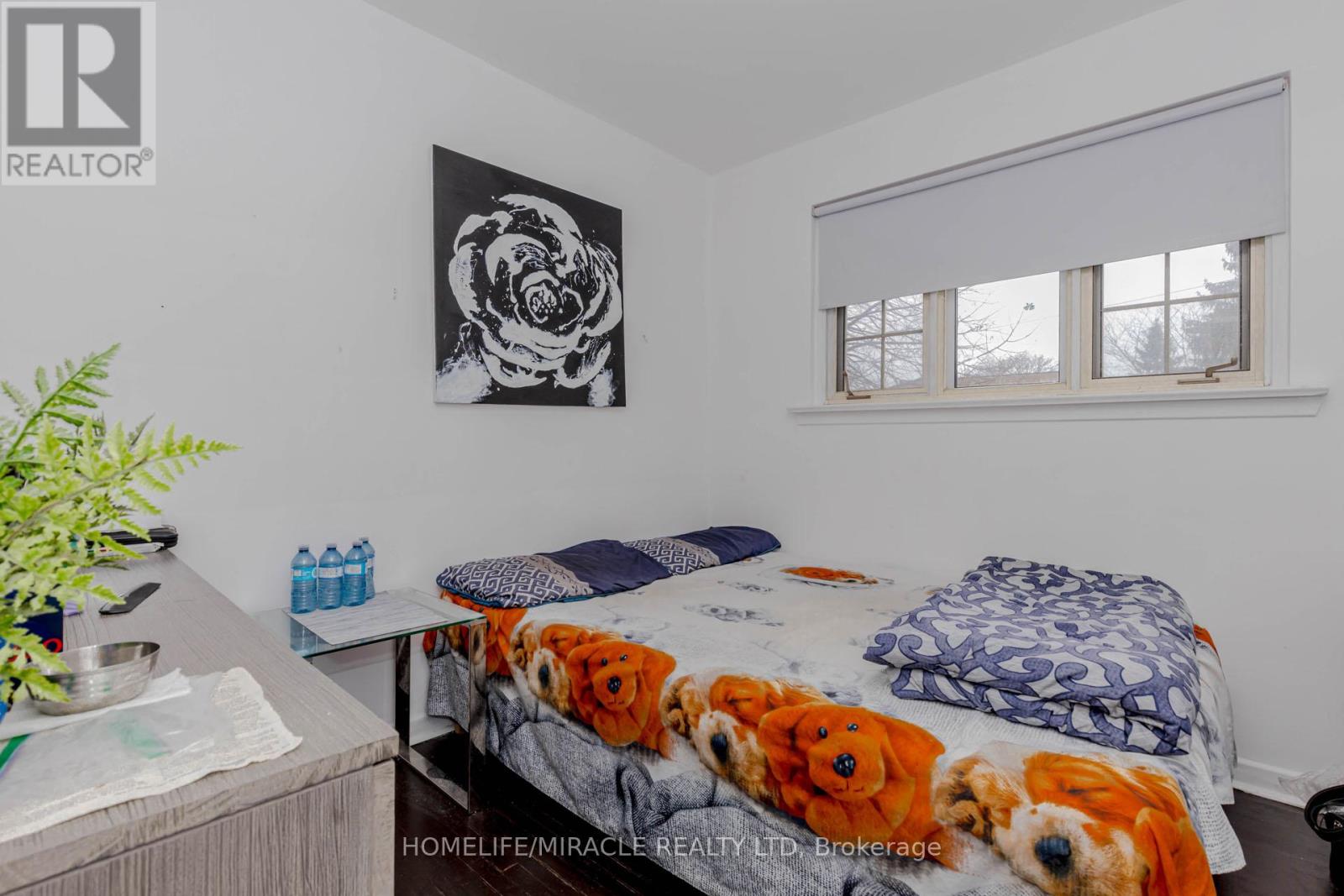 2463 APPLEWOOD DRIVE - 25