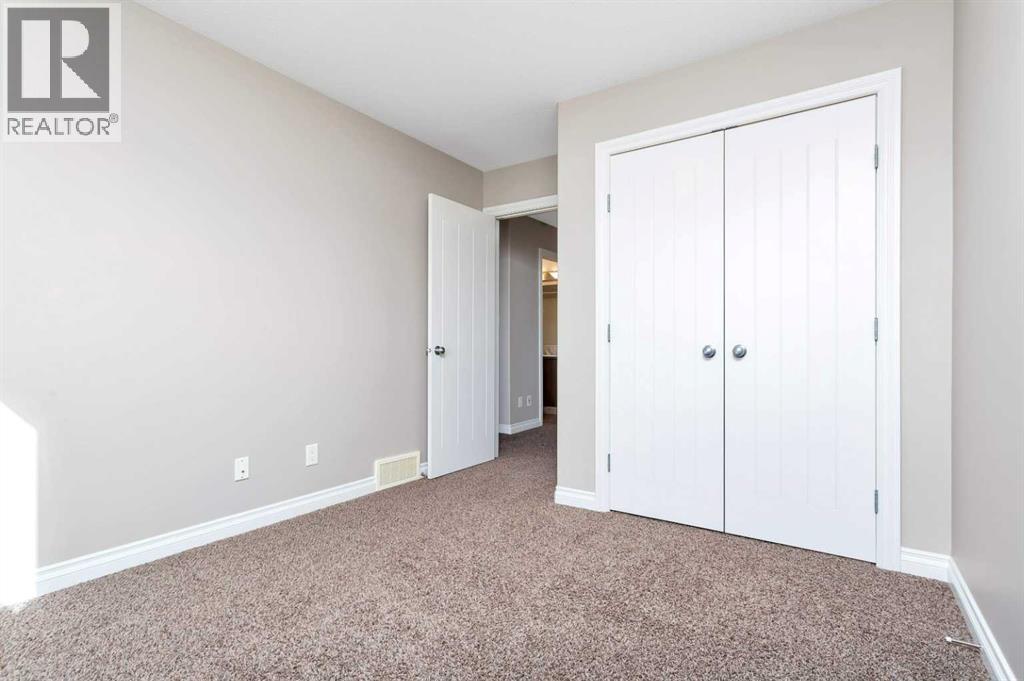 8 Ross Close, Sylvan Lake