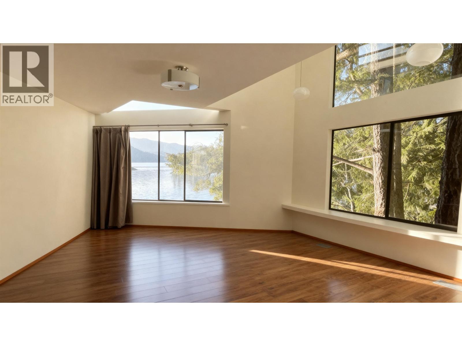 6648 MARINE DRIVE, West Vancouver