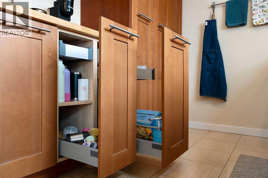 Single Family House for Sale in  Oakfield Drive SW Cedarbrae Calgary 