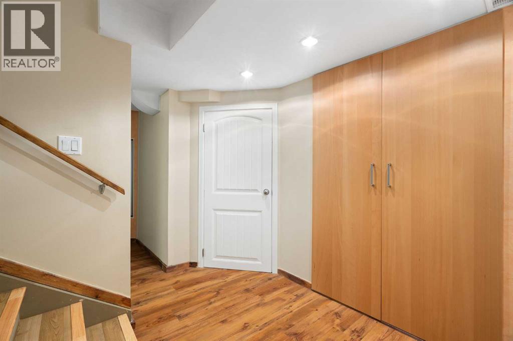 Single Family House for Sale in  Oakfield Drive SW Cedarbrae Calgary 