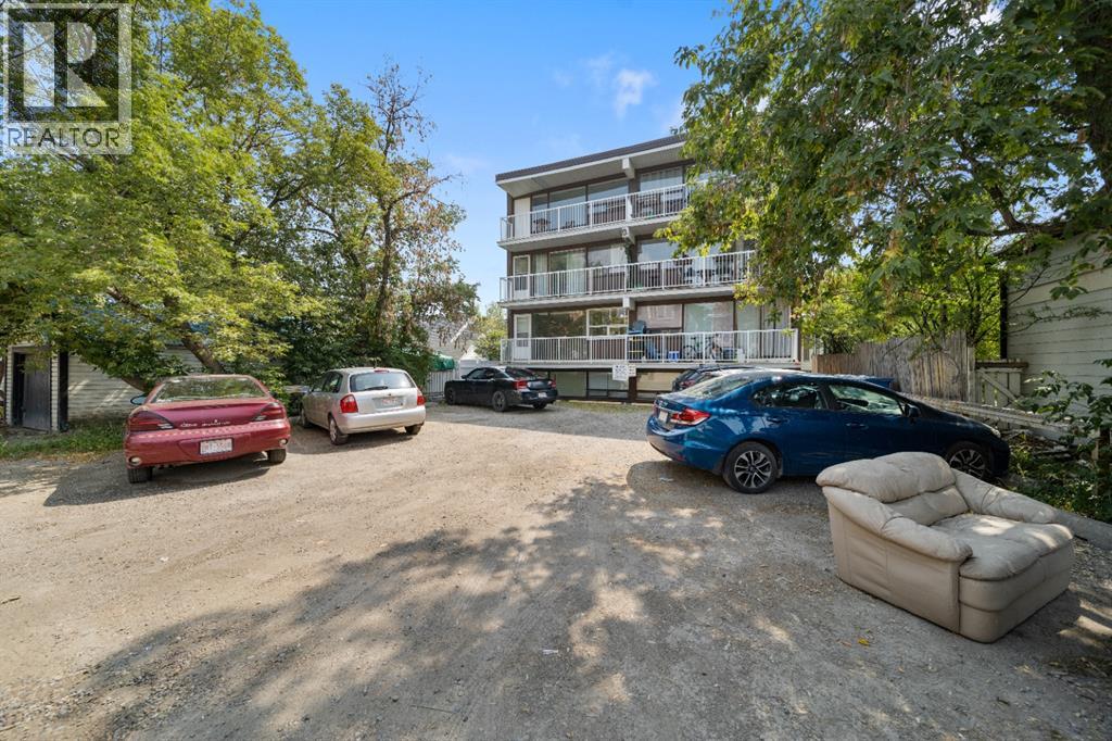 Single Family House for Sale in    Avenue SW Sunalta Calgary 