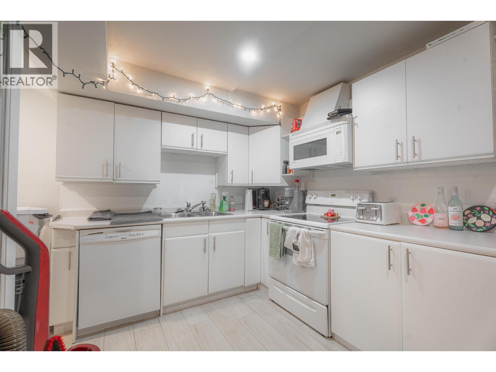 602 & 604 Brentwood Avenue - 26