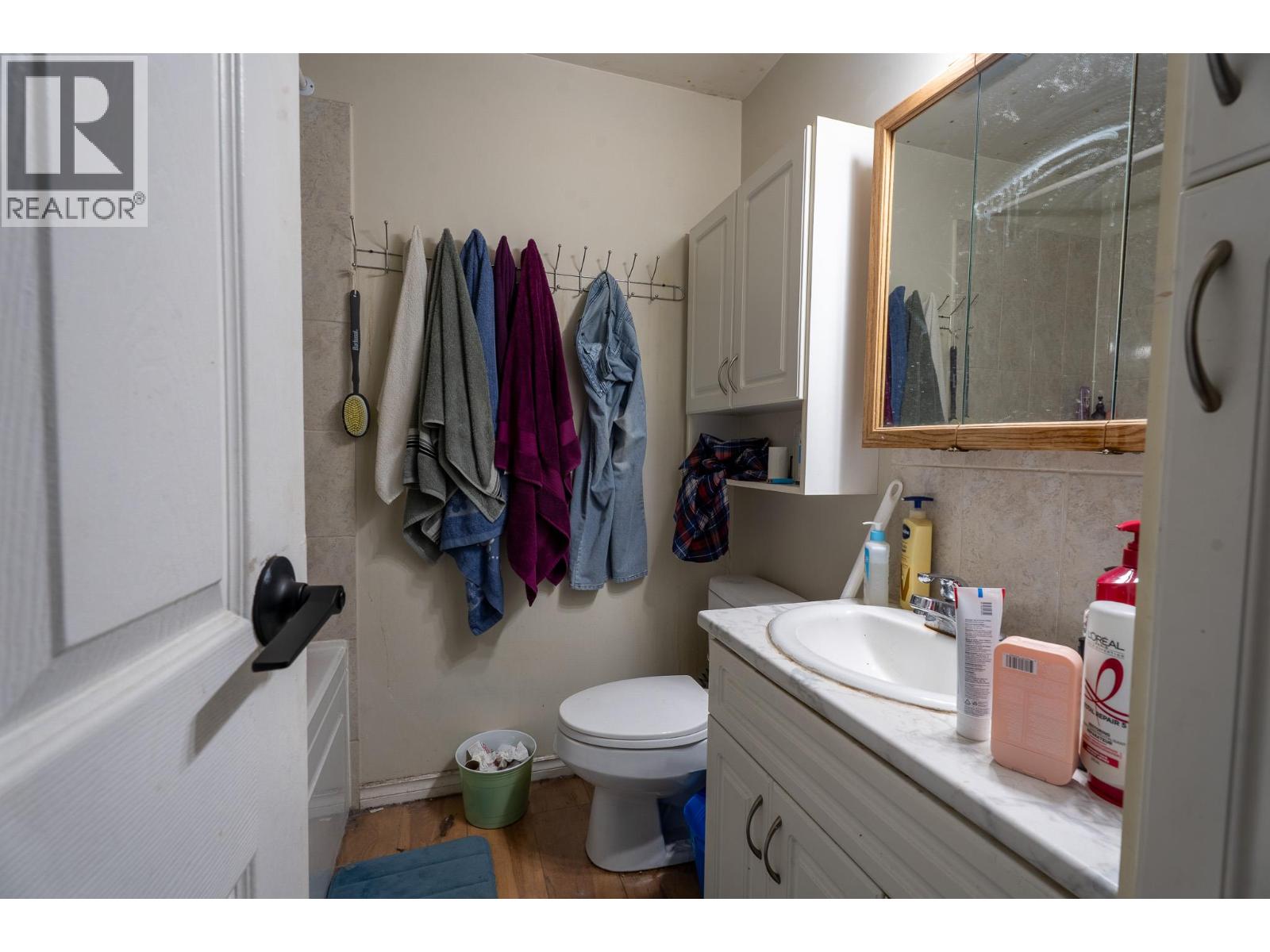 602 & 604 BRENTWOOD AVENUE - 11