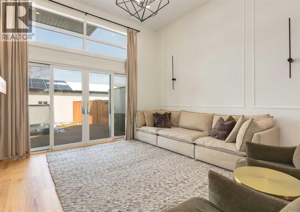 Single Family House for Sale in   Street NW Hillhurst Calgary 