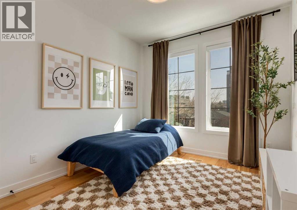 Single Family House for Sale in   Street NW Hillhurst Calgary 