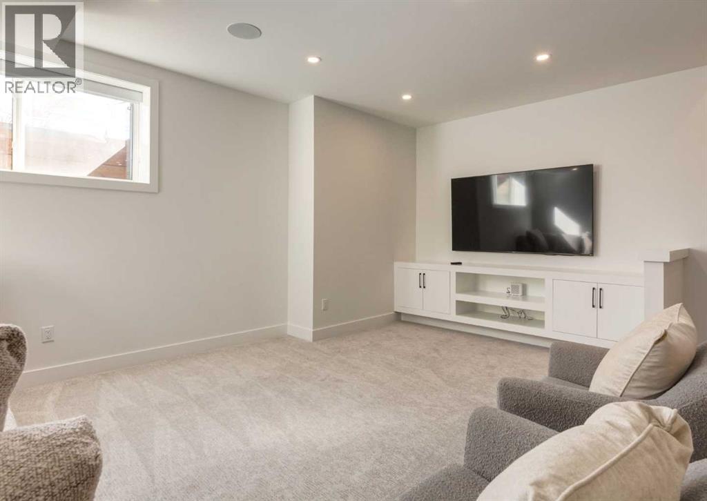 Single Family House for Sale in   Street NW Hillhurst Calgary 