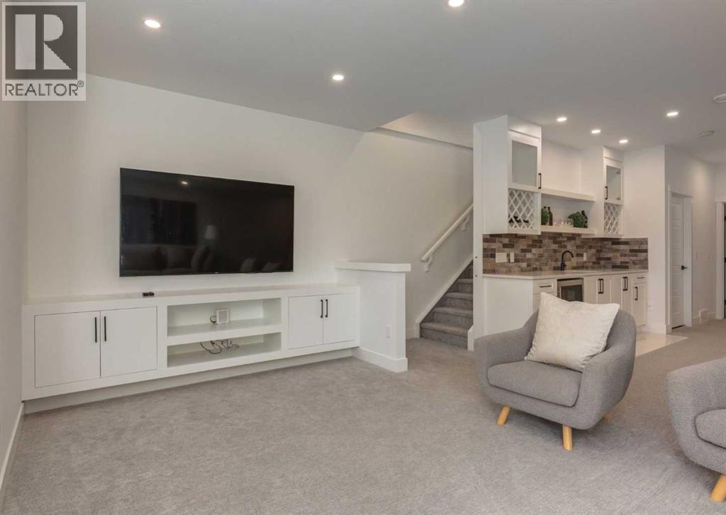 Single Family House for Sale in   Street NW Hillhurst Calgary 