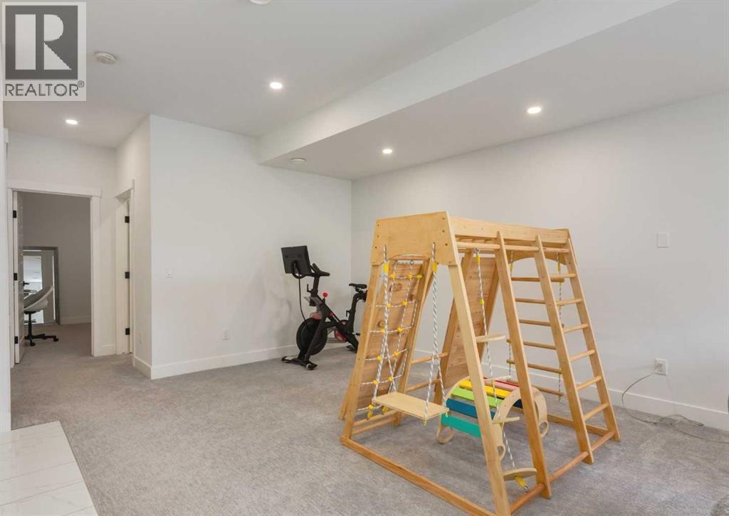 Single Family House for Sale in   Street NW Hillhurst Calgary 