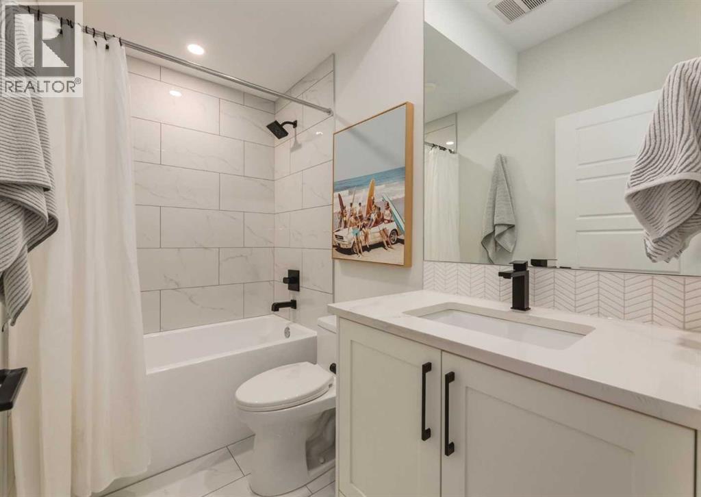 Single Family House for Sale in   Street NW Hillhurst Calgary 