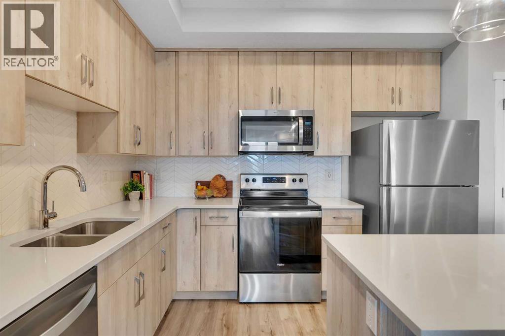 Single Family House for Sale in   Shawnee Common SW Shawnee Slopes Calgary 