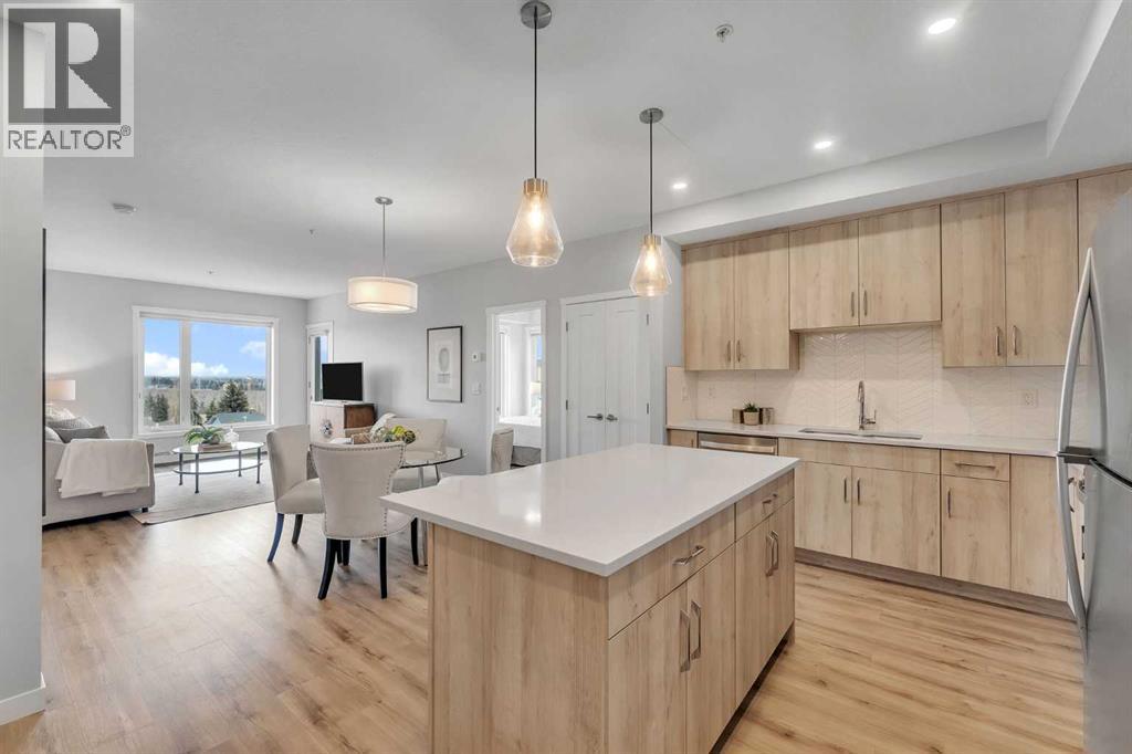 Single Family House for Sale in   Shawnee Common SW Shawnee Slopes Calgary 