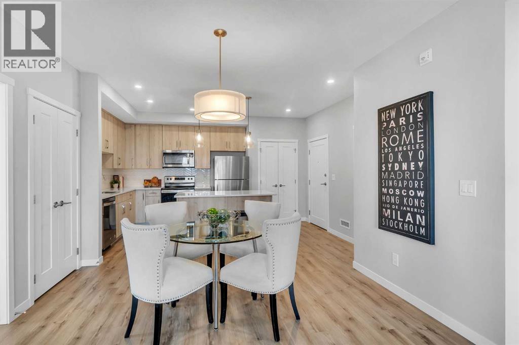 Single Family House for Sale in   Shawnee Common SW Shawnee Slopes Calgary 