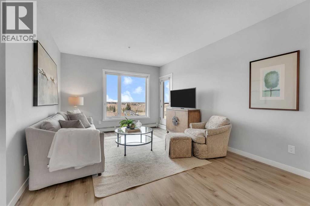 Single Family House for Sale in   Shawnee Common SW Shawnee Slopes Calgary 