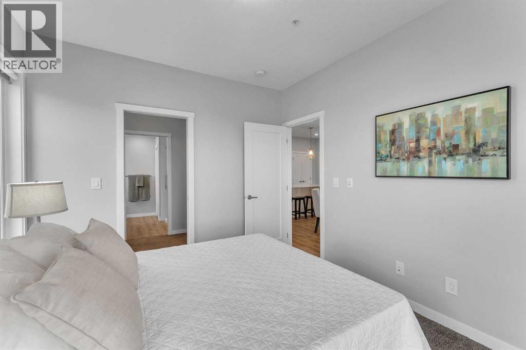 Single Family House for Sale in   Shawnee Common SW Shawnee Slopes Calgary 