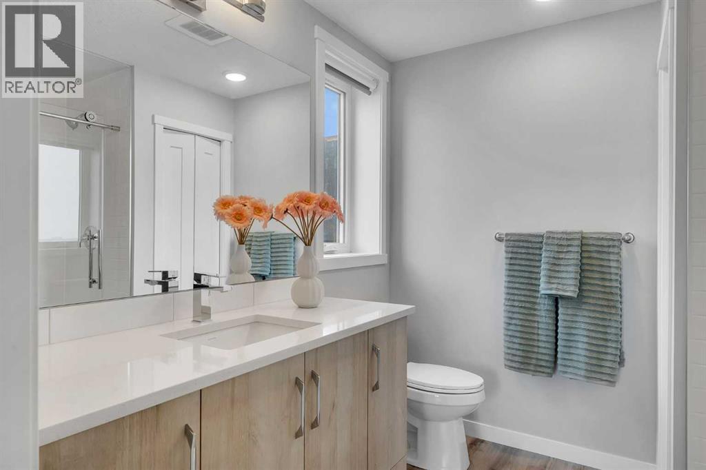 Single Family House for Sale in   Shawnee Common SW Shawnee Slopes Calgary 