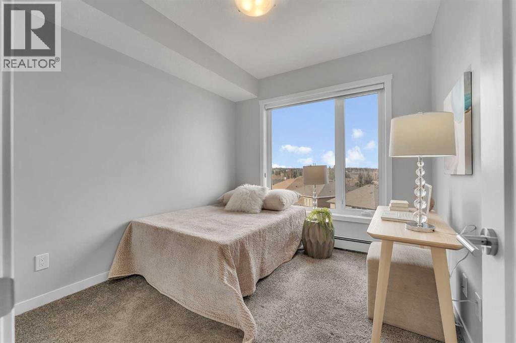 Single Family House for Sale in   Shawnee Common SW Shawnee Slopes Calgary 