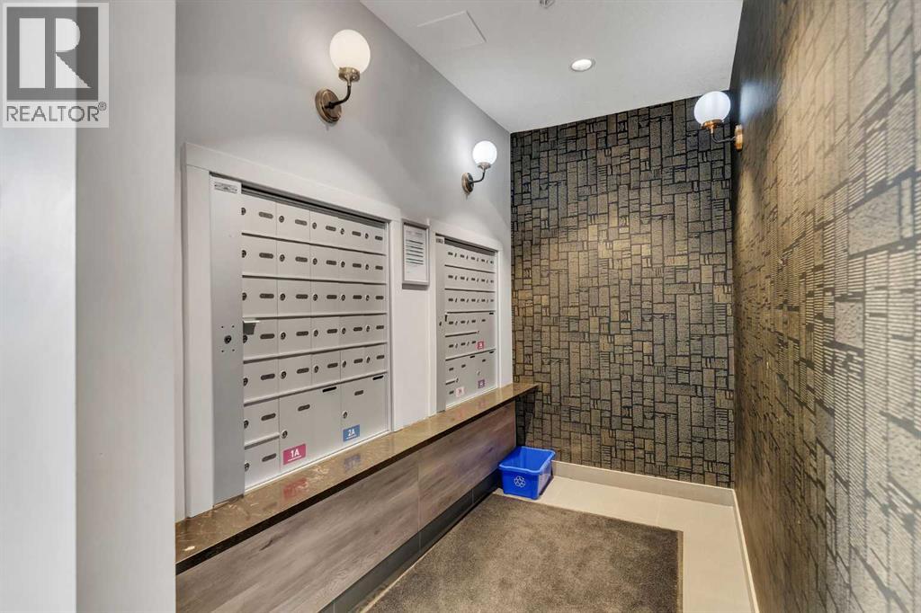 Single Family House for Sale in   Shawnee Common SW Shawnee Slopes Calgary 