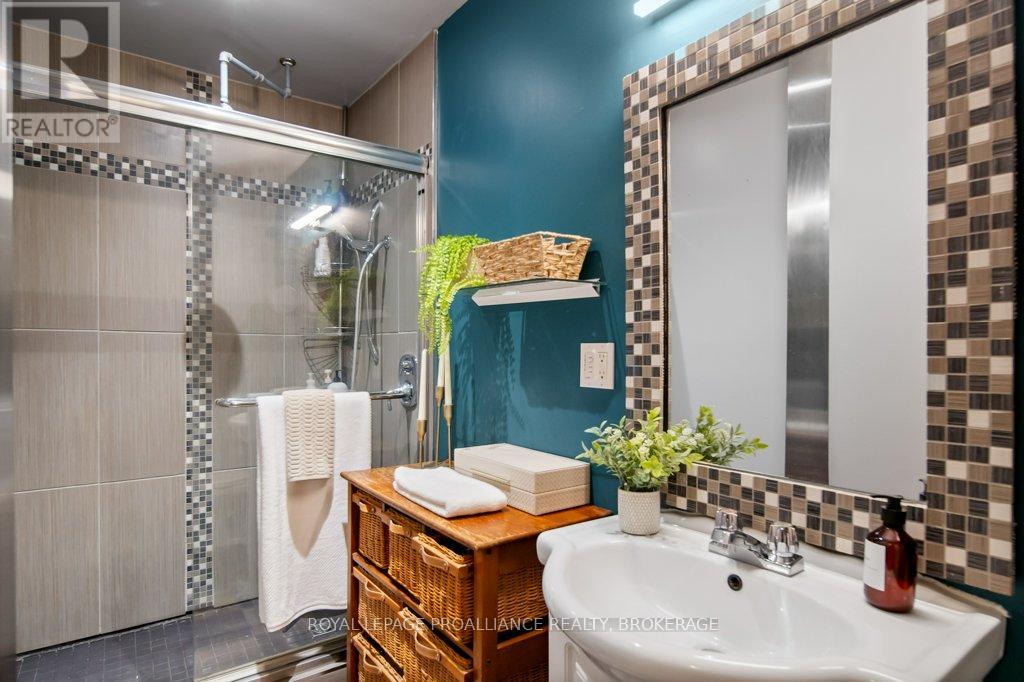 146 WILSON STREET - 9