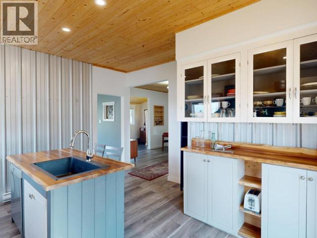 6152 LOIS STREET - 5