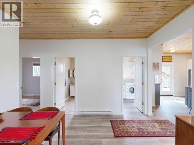 6152 LOIS STREET - 11