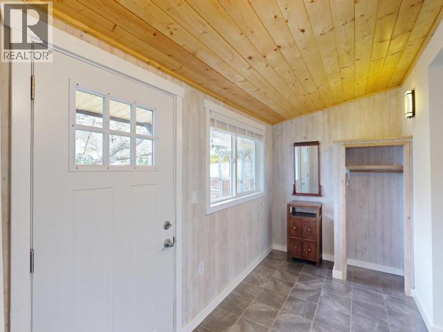 6152 LOIS STREET - 10