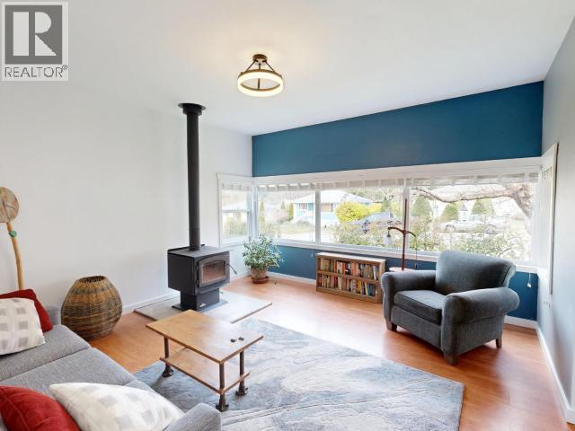 6152 LOIS STREET - 7