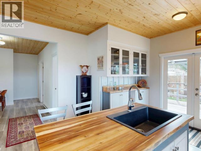 6152 LOIS STREET - 4