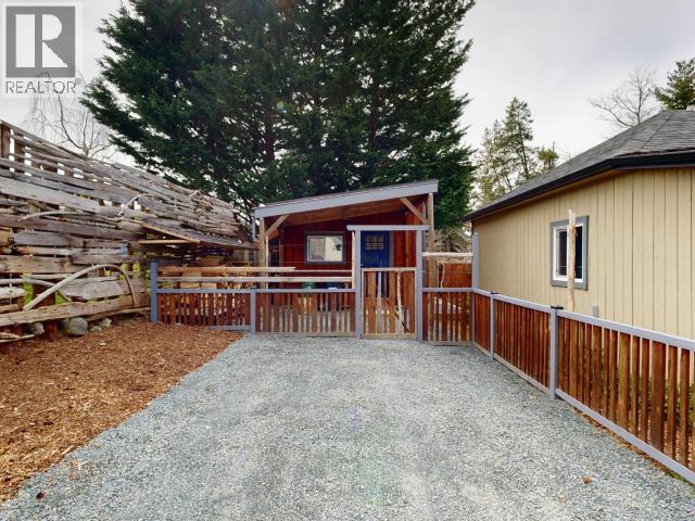 6152 LOIS STREET - 32