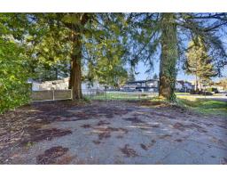 11111 Caledonia Drive, Surrey, BC V3R3N4 Photo 25