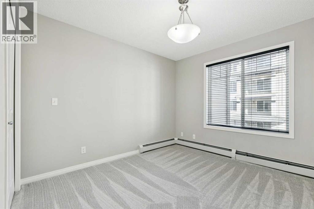 Single Family House for Sale in   Rocky Vista Park NW Rocky Ridge Calgary 