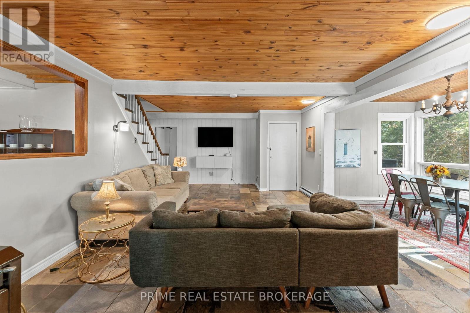 7166 OUTER DRIVE - 14