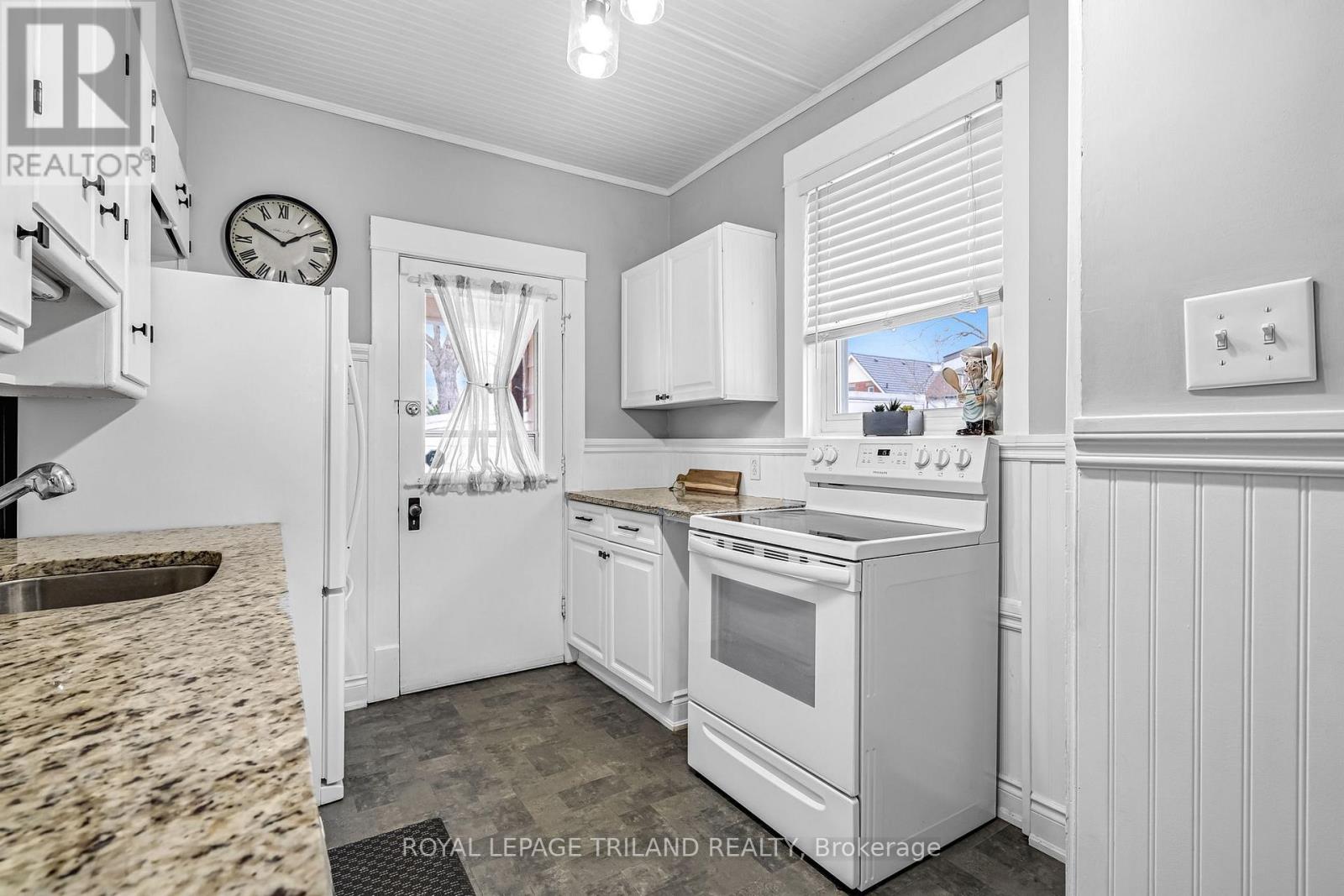 75 CHESTER STREET Property Photo