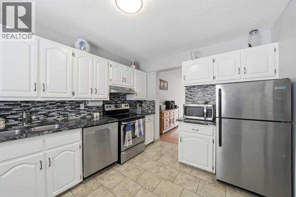 Single Family House for Sale in    Avenue SE Acadia Calgary 