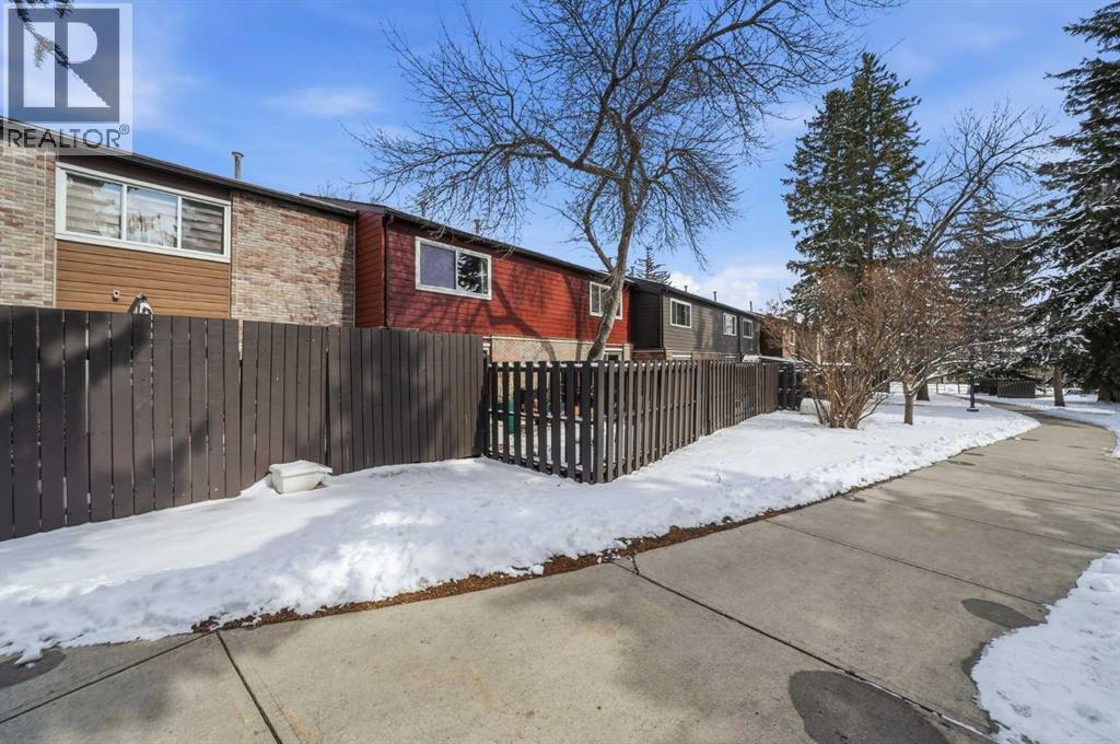 Single Family House for Sale in    Avenue SE Acadia Calgary 