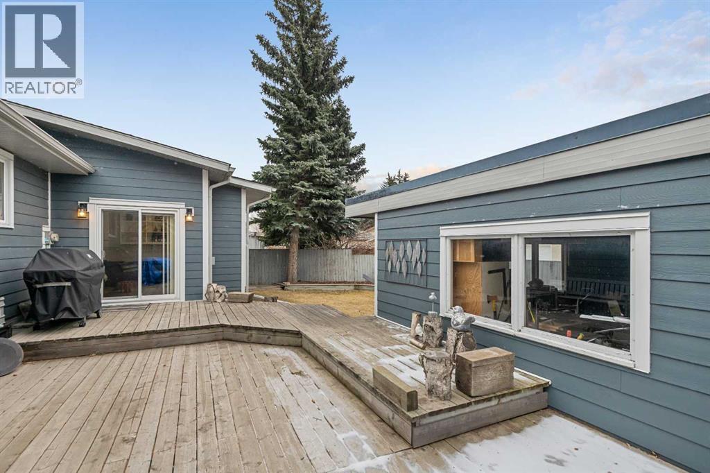Single Family House Bungalow for Sale in  Brenner Crescent NW Brentwood Calgary 