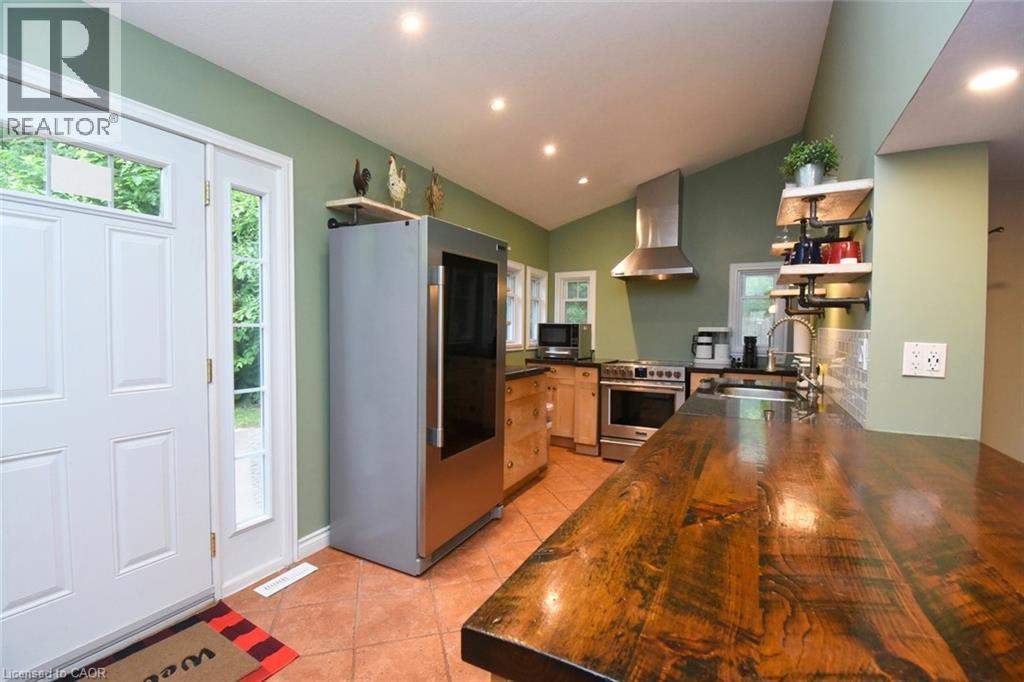 662 OLD DUNDAS Road - 26