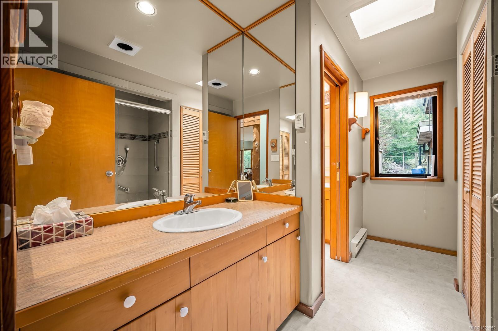 2450 CLAMSHELL PL - 27