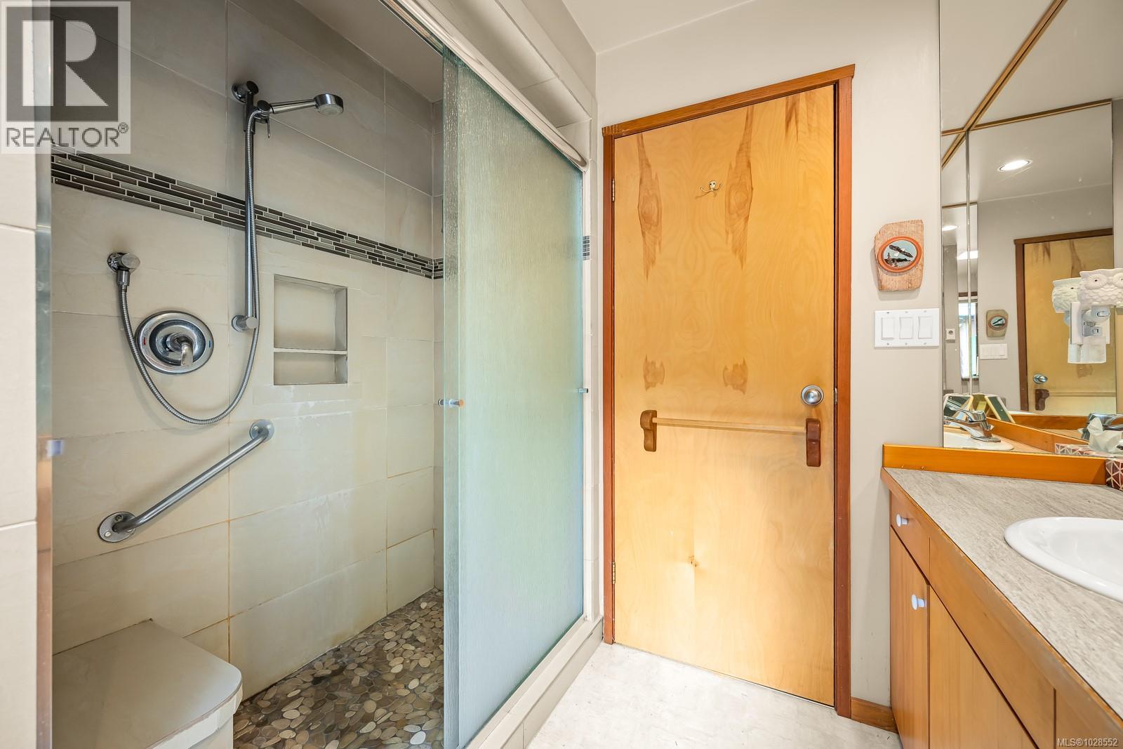 2450 CLAMSHELL PL - 29