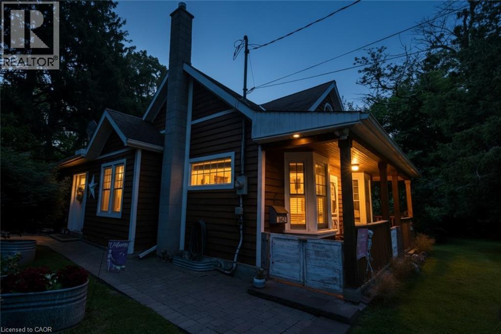 662 OLD DUNDAS Road - 4