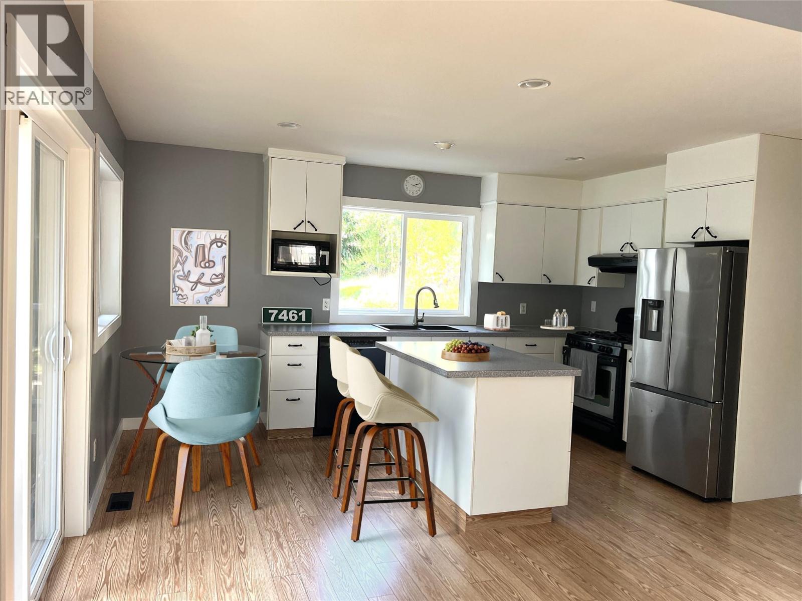 7461 Stampede Trail, Anglemont