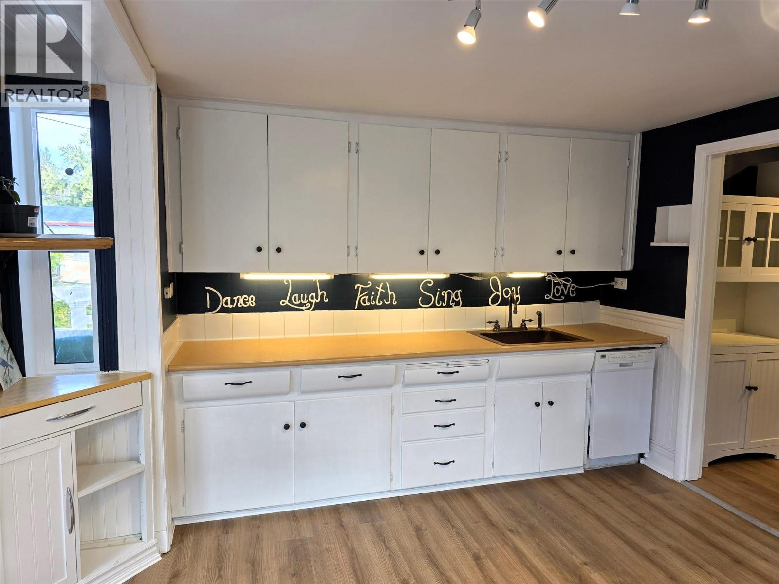 745 Kipling Street - 18