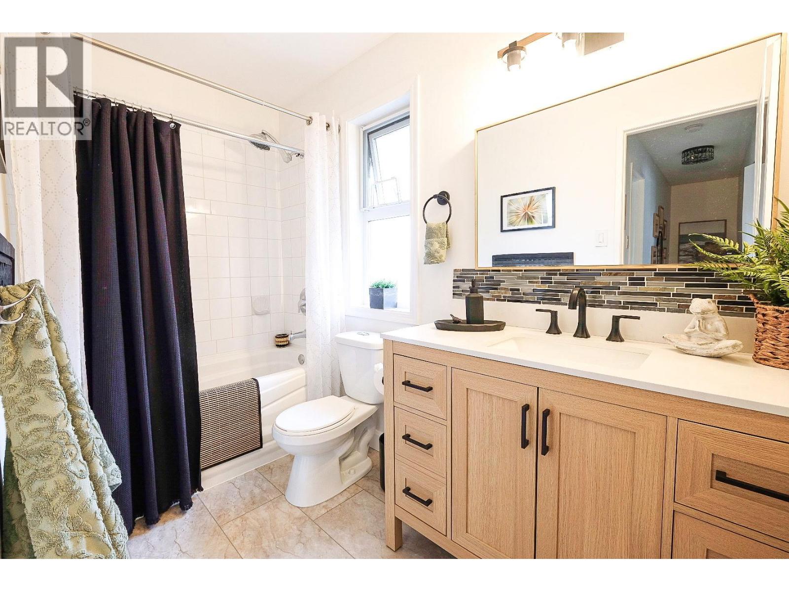 144 Adamson Place, Penticton