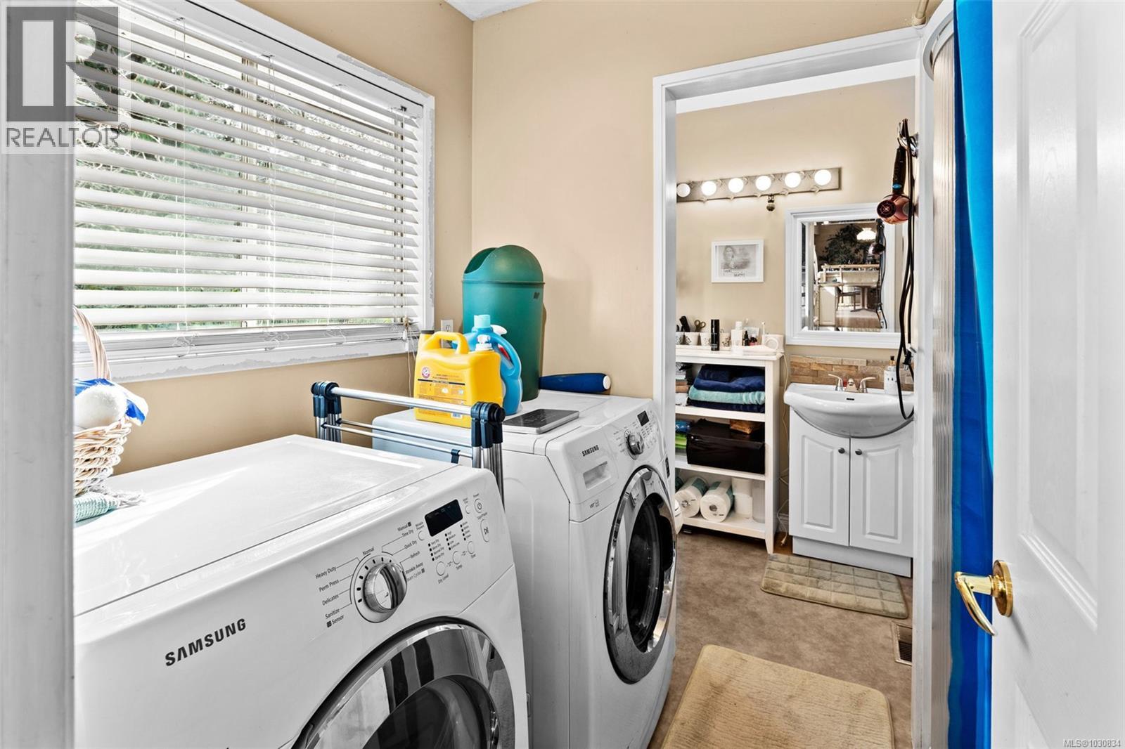  946 Klahanie Drive, Langford