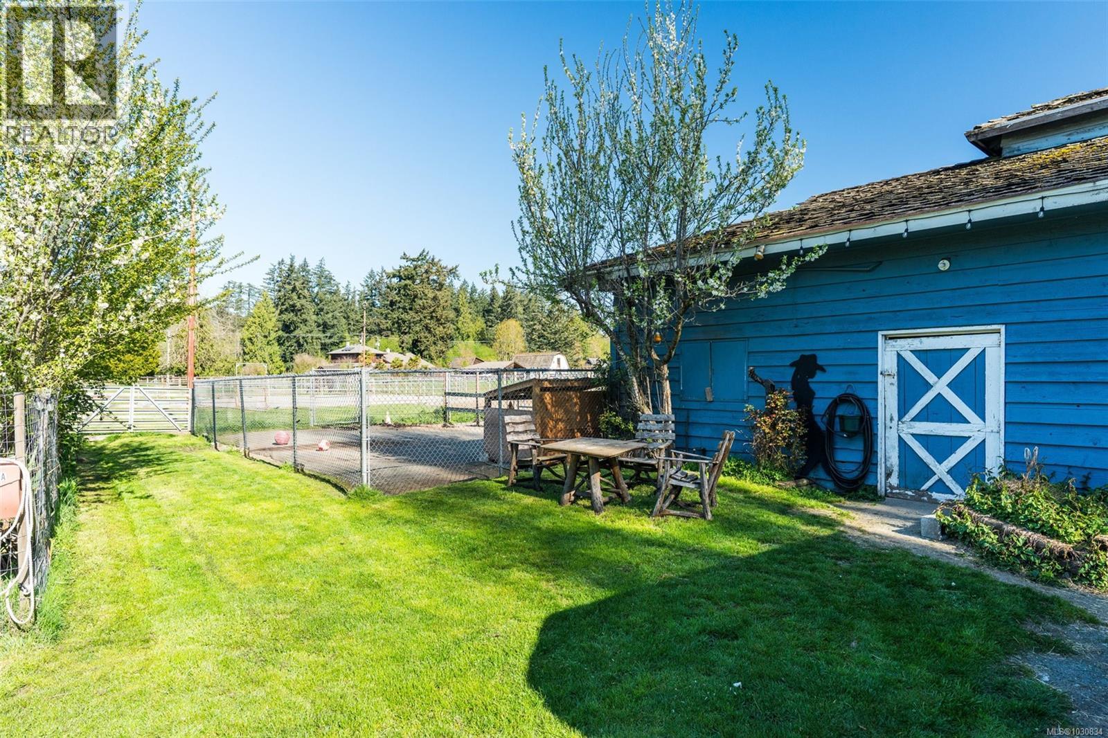  946 Klahanie Drive, Langford