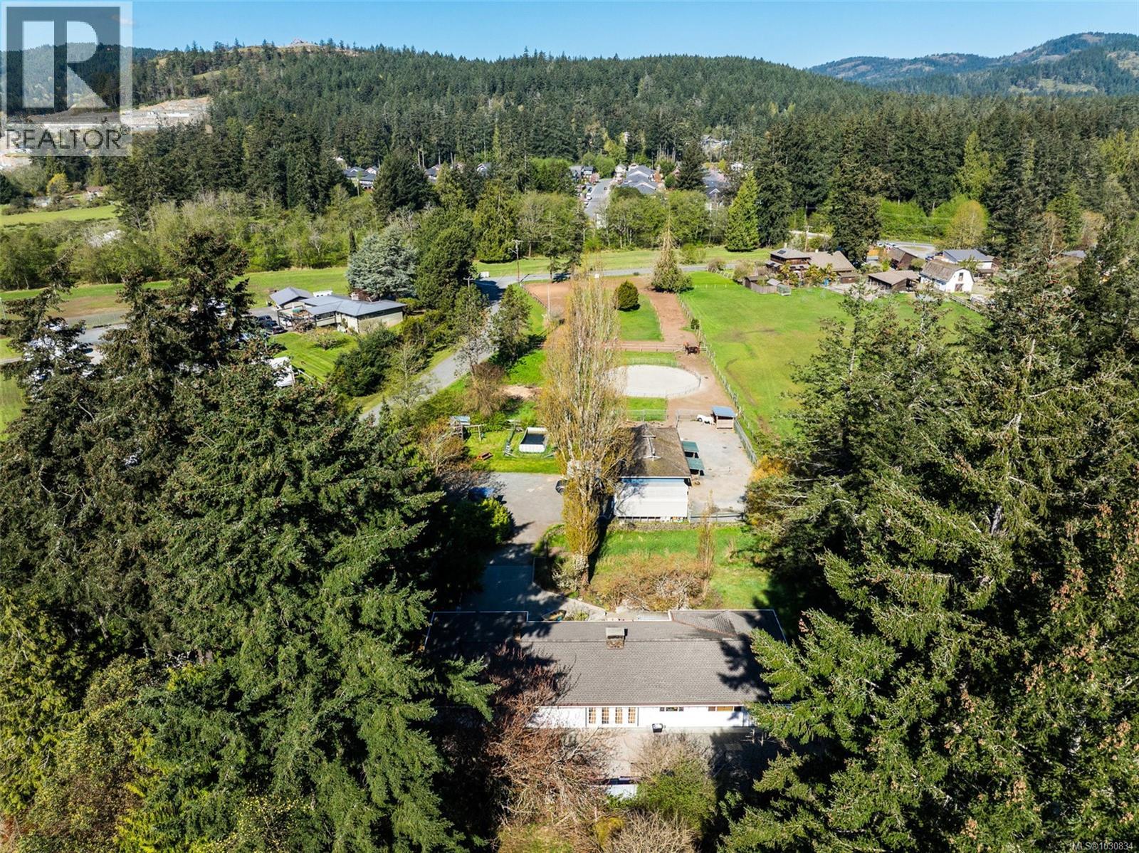  946 Klahanie Drive, Langford