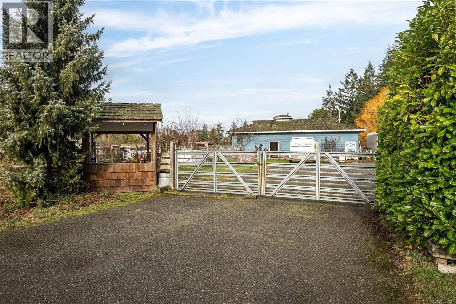  946 Klahanie Drive, Langford