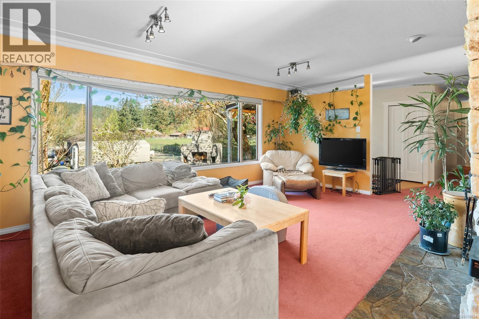  946 Klahanie Drive, Langford